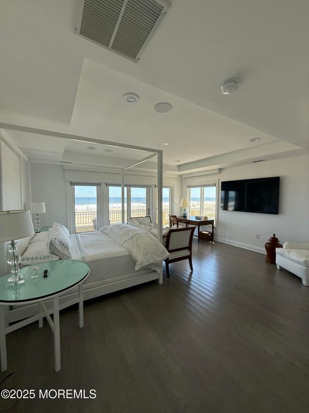 Bedroom, Interior, Recessed Lighting, Water, Wood Texture Flooring