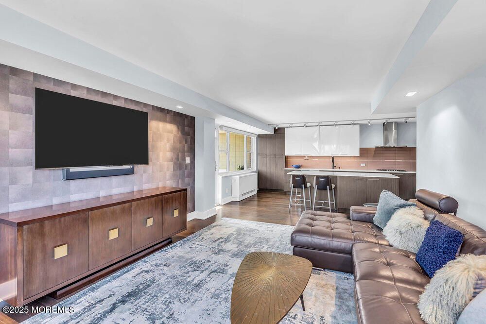 Interior, Kitchen, Living room, Recessed Lighting, Wood Texture Flooring