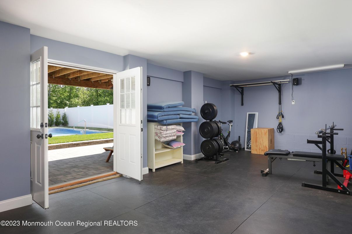 Fitness Equipment, Interior, Recessed Lighting