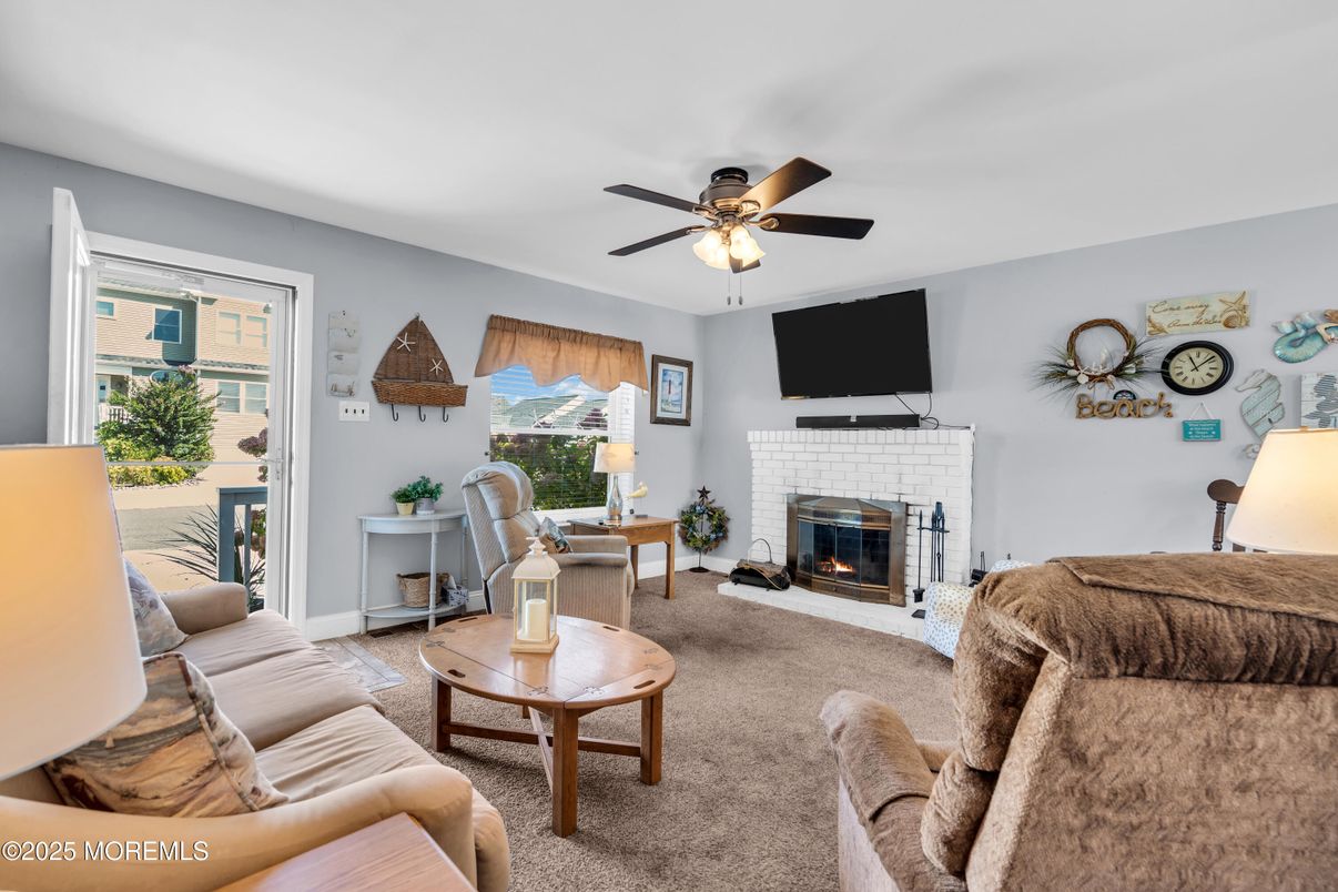 Fireplace, Interior, Living room