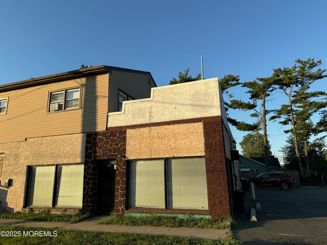 Exterior, Facade, Brick Facade, Modern