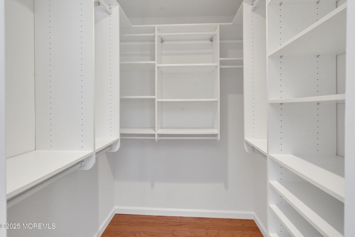 Interior, Walk-in Closets, Wood Texture Flooring