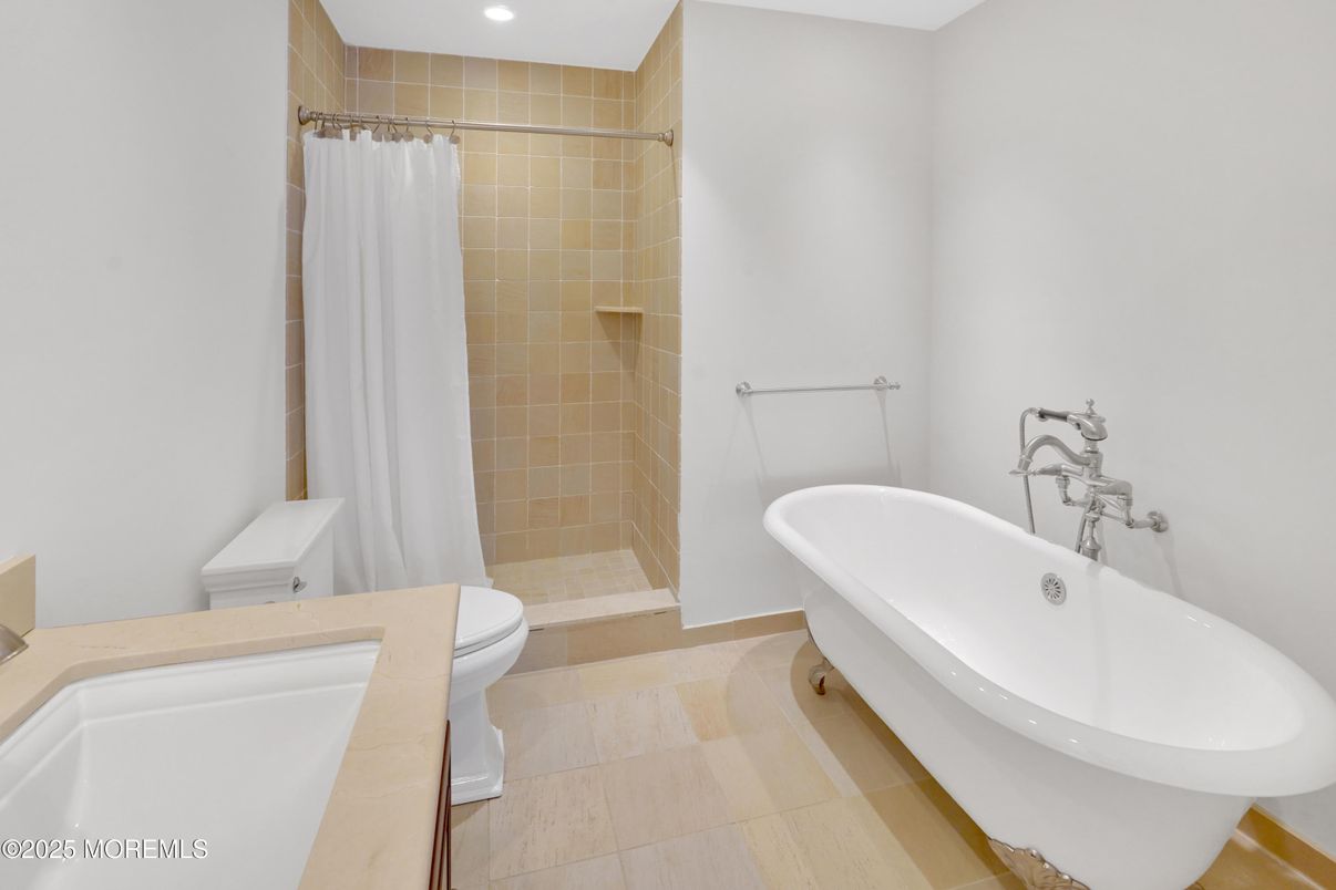 Bathroom, Free Standing Baths, Interior, Recessed Lighting