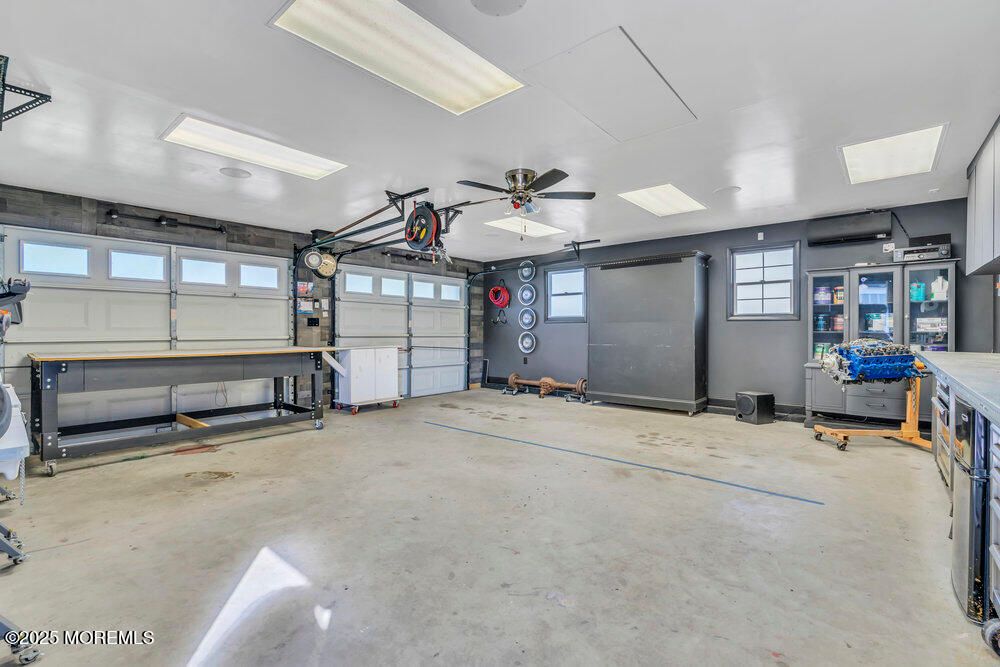 Garage, Interior