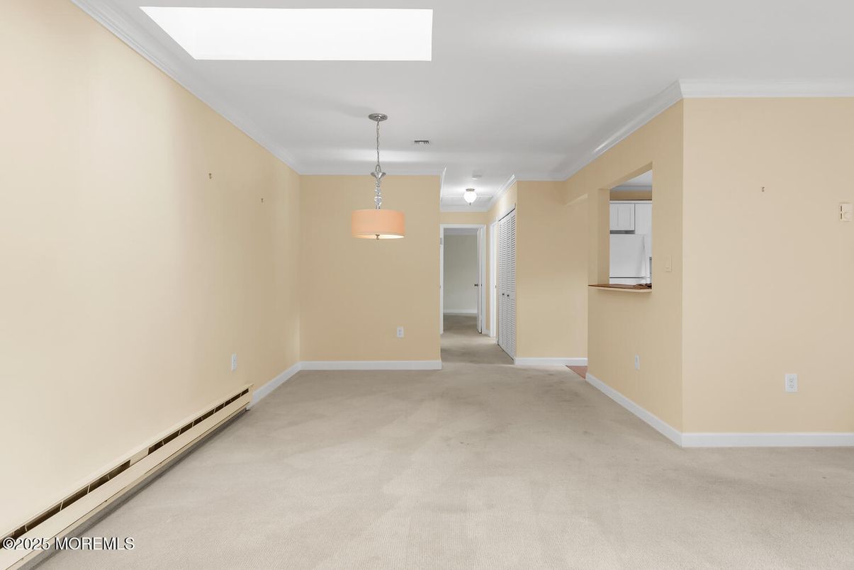 Empty room, Interior, Pendant Lights