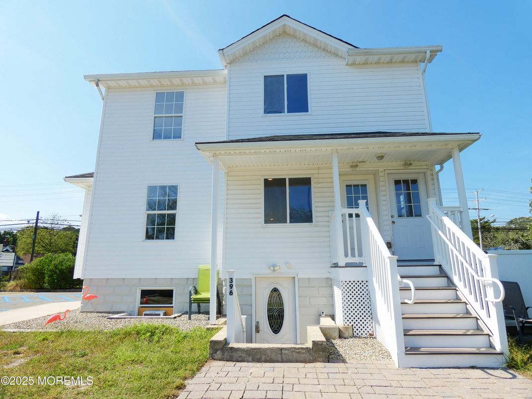 Exterior, Facade, Queen Anne Victorian