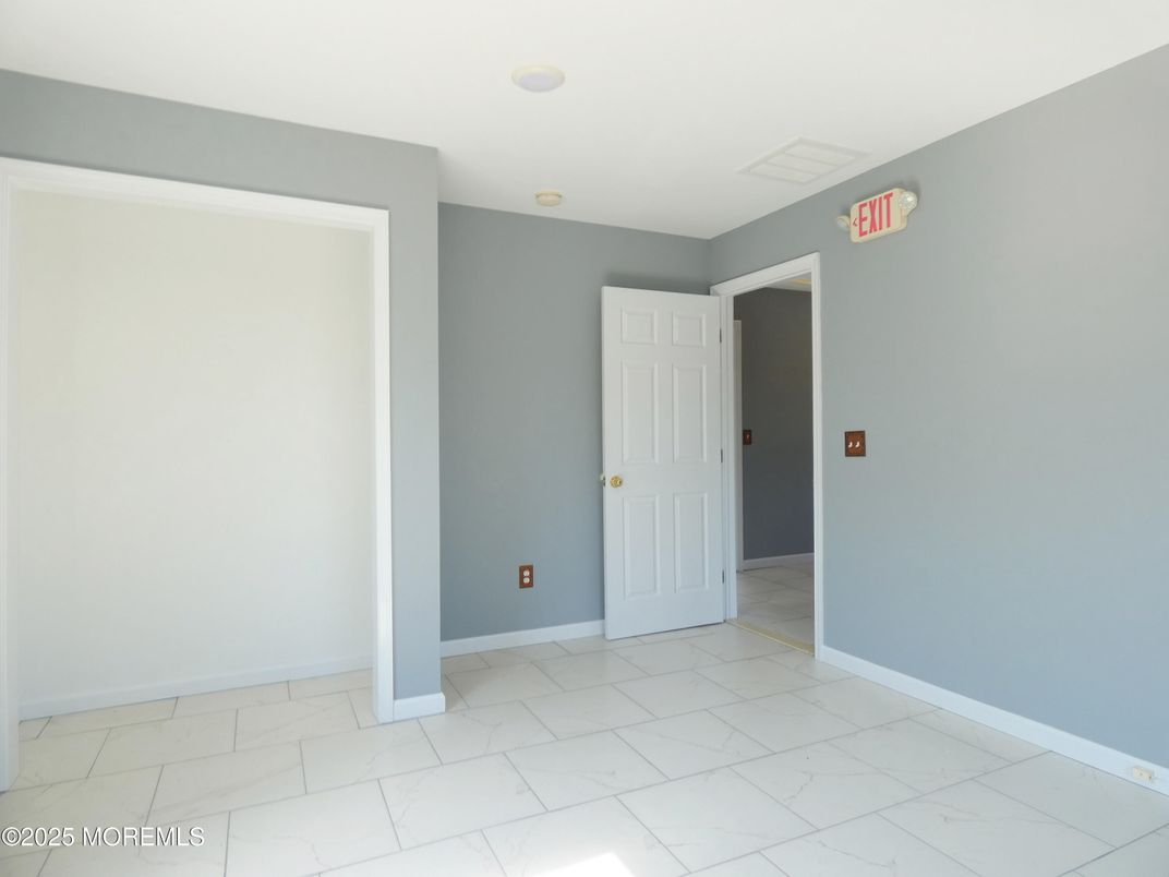 Empty room, Interior, Marble
