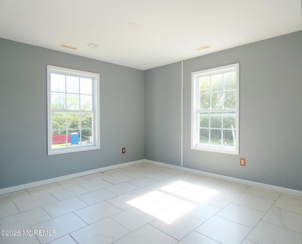 Empty room, Interior, Marble, Recessed Lighting