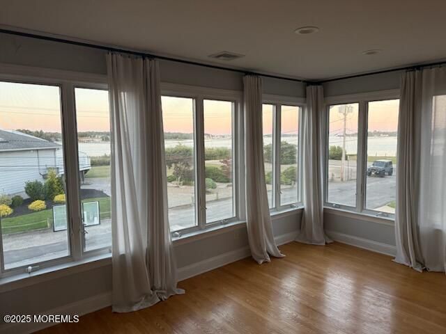 Empty room, Interior, Recessed Lighting, Water, Wood Texture Flooring