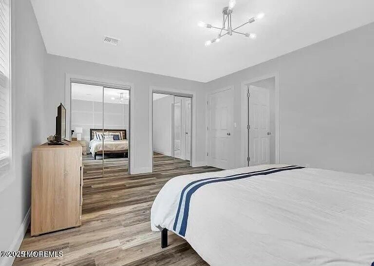 Bedroom, Interior, Pendant Lights, Wood Texture Flooring