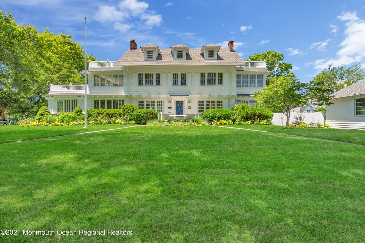 Backyard, Exterior, Facade, Georgian