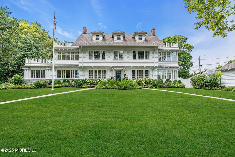 Backyard, Exterior, Facade, Georgian