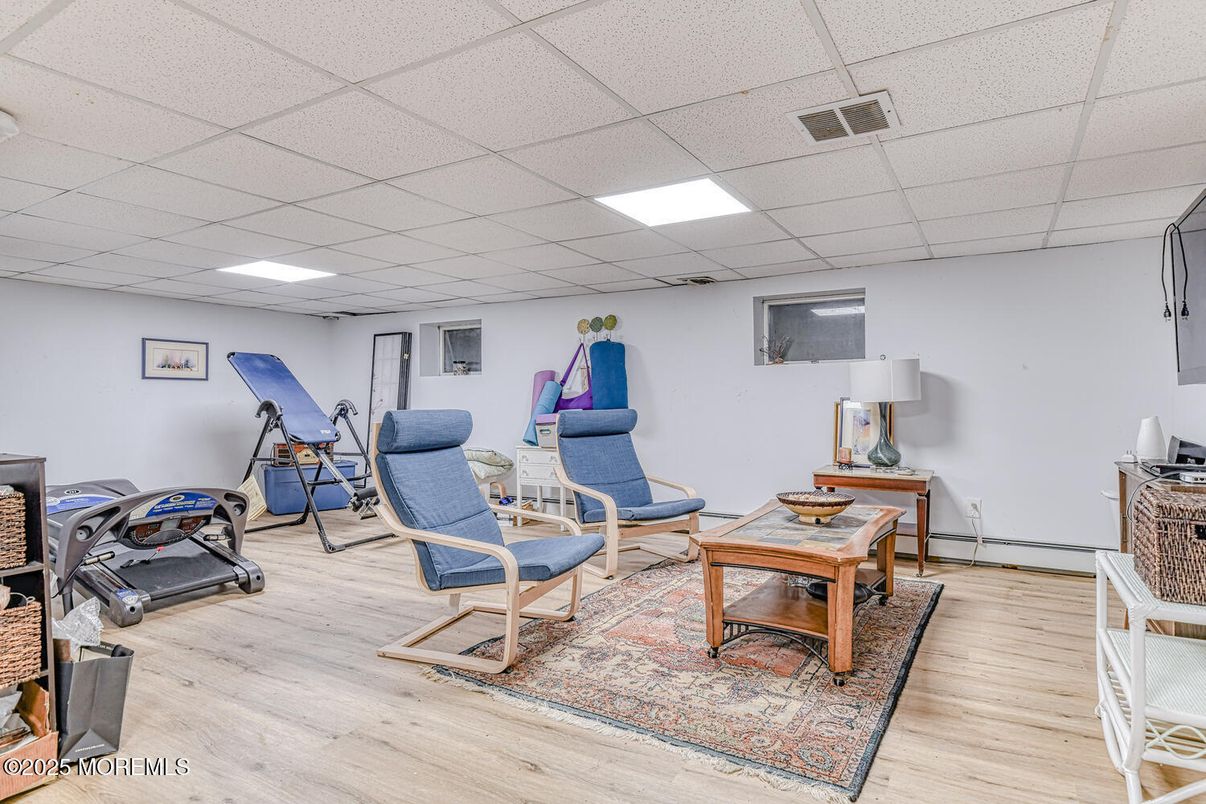Fitness Equipment, Interior, Recessed Lighting, Wood Texture Flooring
