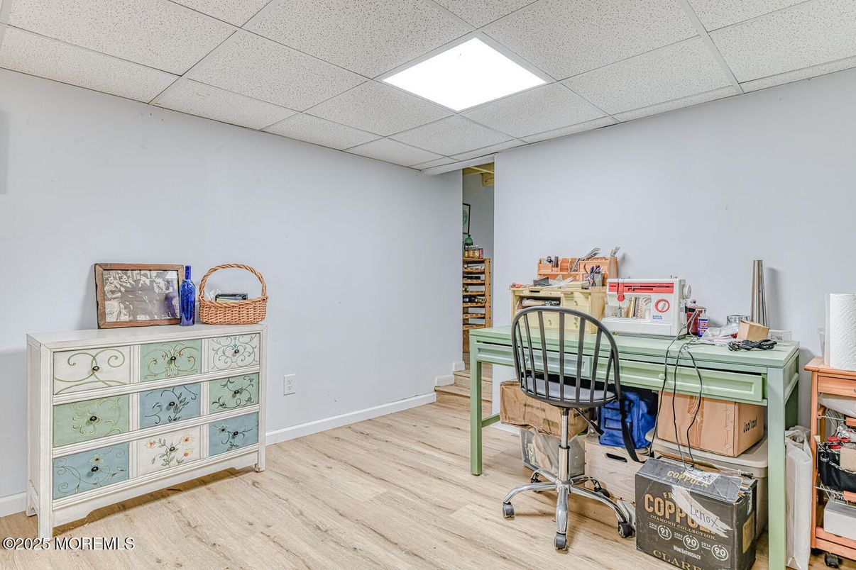 Home Office, Interior, Recessed Lighting, Wood Texture Flooring