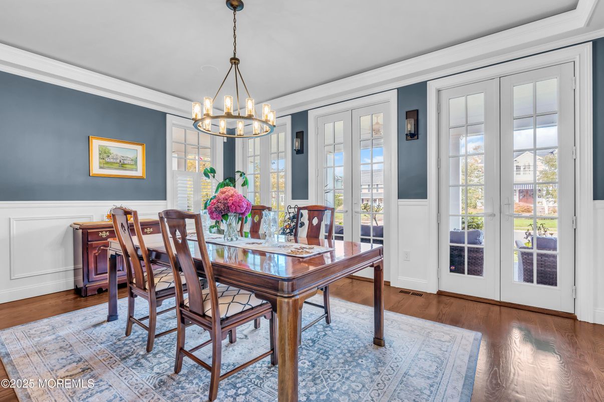 Chandelier, Dining room, Interior, Wood Texture Flooring
