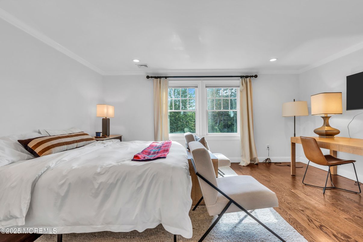 Bedroom, Home Office, Interior, Recessed Lighting, Wood Texture Flooring