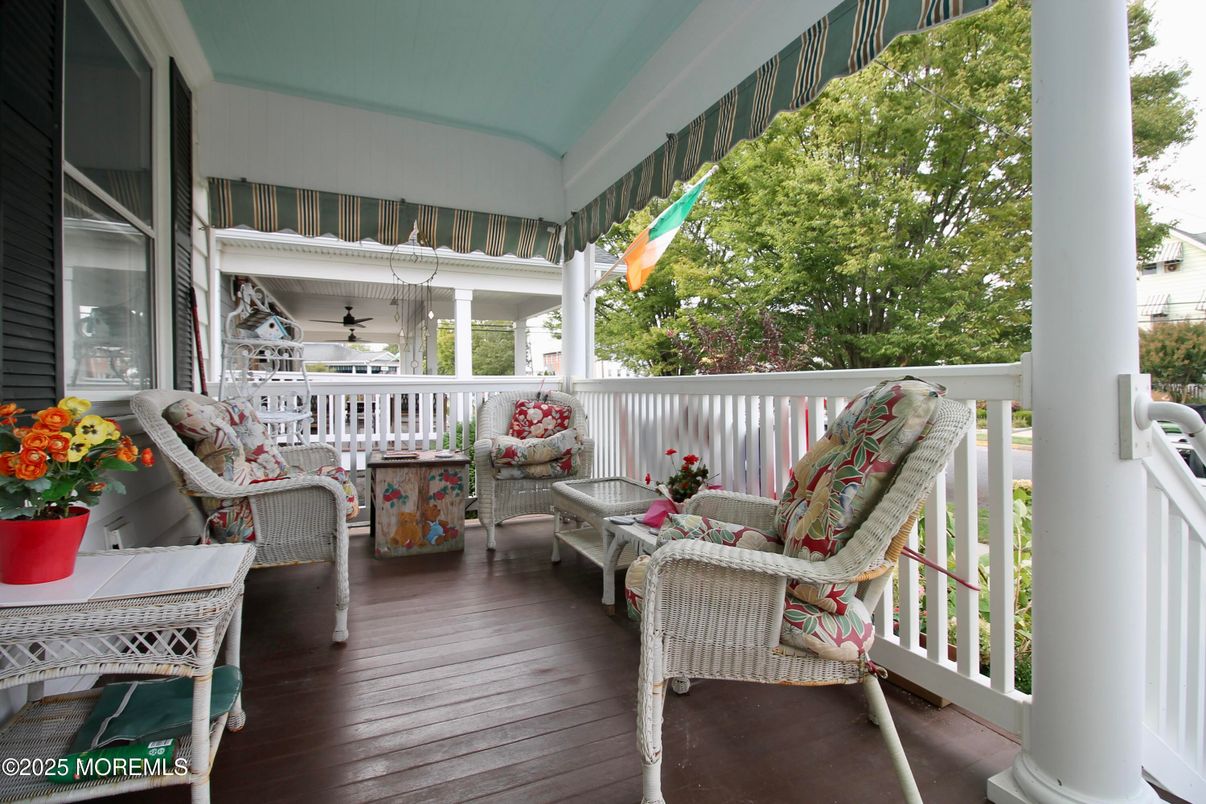 Exterior, Wood Texture Flooring