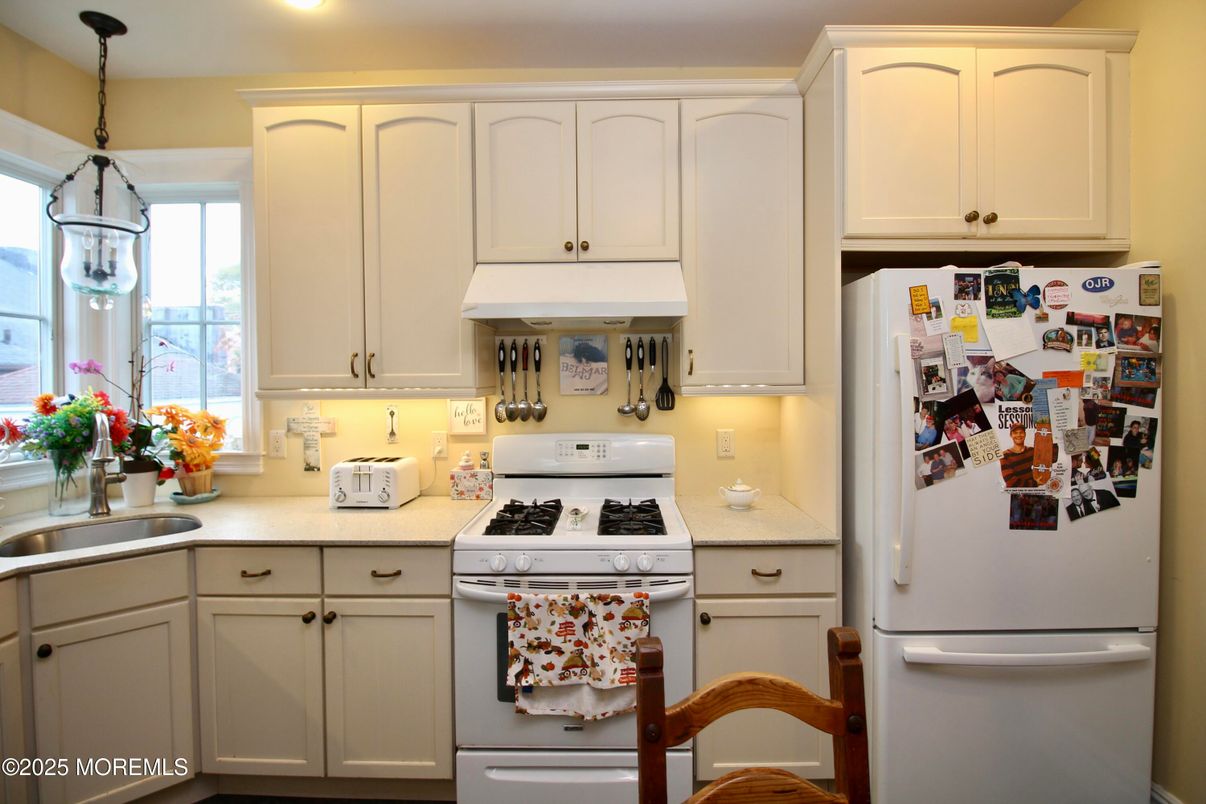 Interior, Kitchen, Pendant Lights, Recessed Lighting