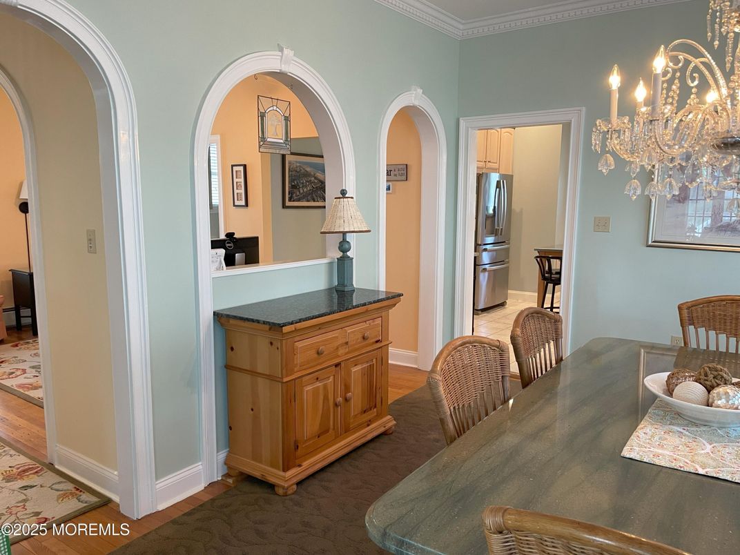 Chandelier, Dining room, Interior, Kitchen, Wood Texture Flooring