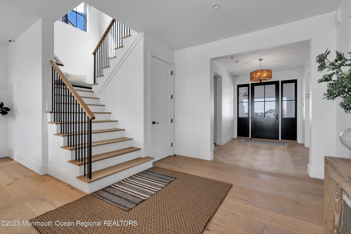 Chandelier, Interior, Recessed Lighting, Wood Texture Flooring