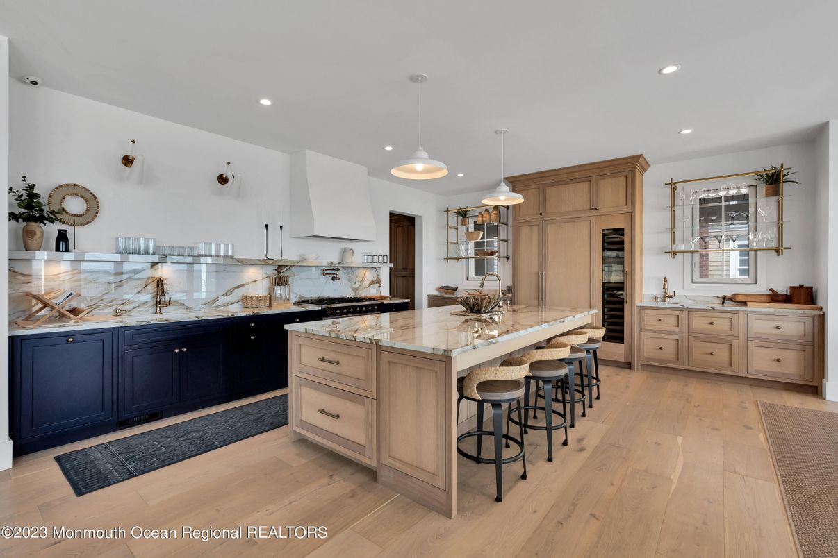 Interior, Kitchen, Pendant Lights, Recessed Lighting, Wood Texture Flooring