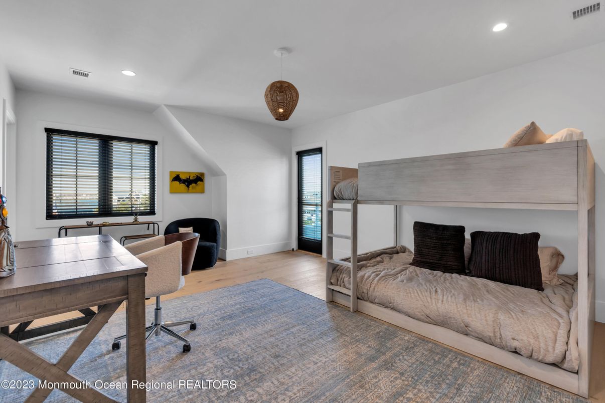 Bedroom, Home Office, Interior, Pendant Lights, Recessed Lighting, Wood Texture Flooring