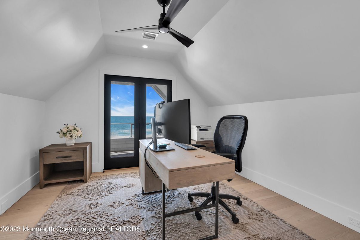 Home Office, Interior, Recessed Lighting, Water, Wood Texture Flooring