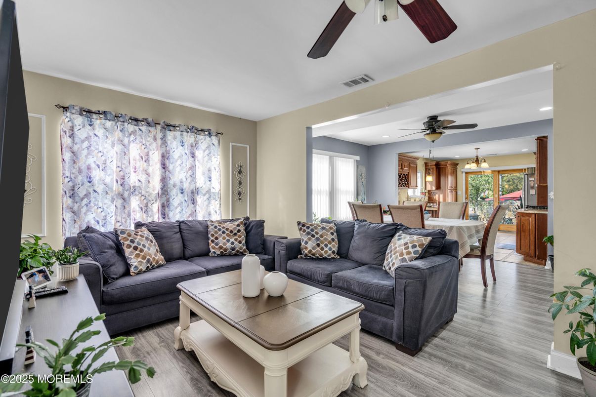 Dining room, Interior, Living room, Recessed Lighting, Wood Texture Flooring