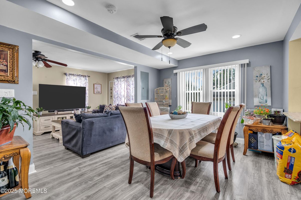 Dining room, Interior, Living room, Recessed Lighting, Wood Texture Flooring