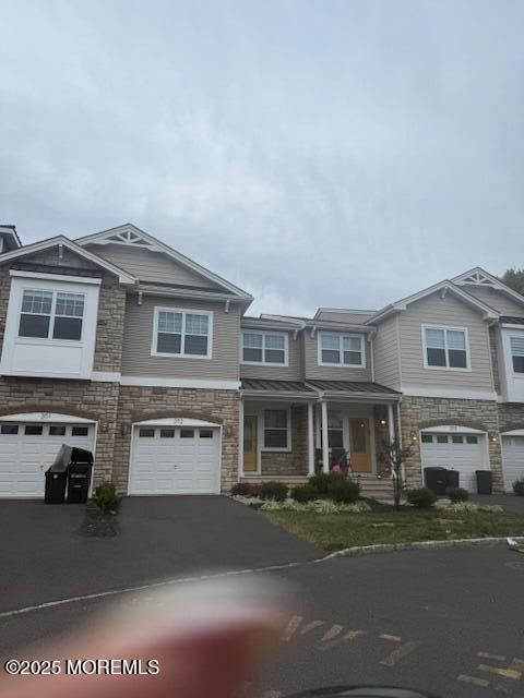 Attached, Exterior, Facade, Rowhouse