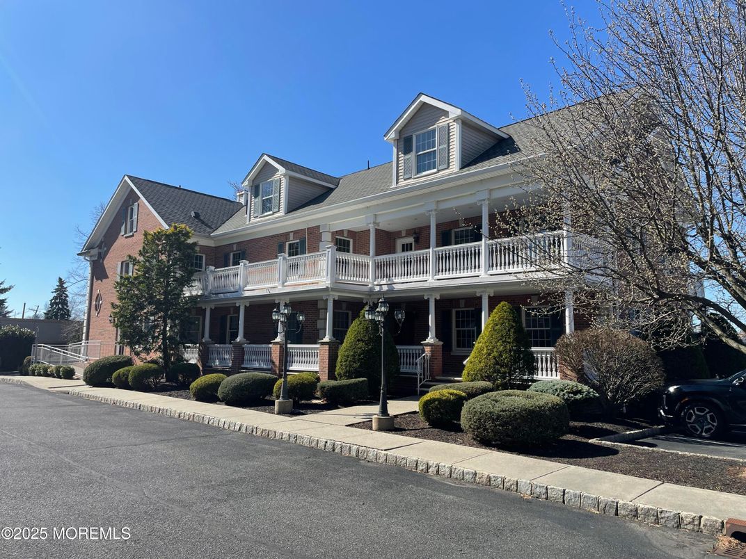 Exterior, Facade, Queen Anne Victorian