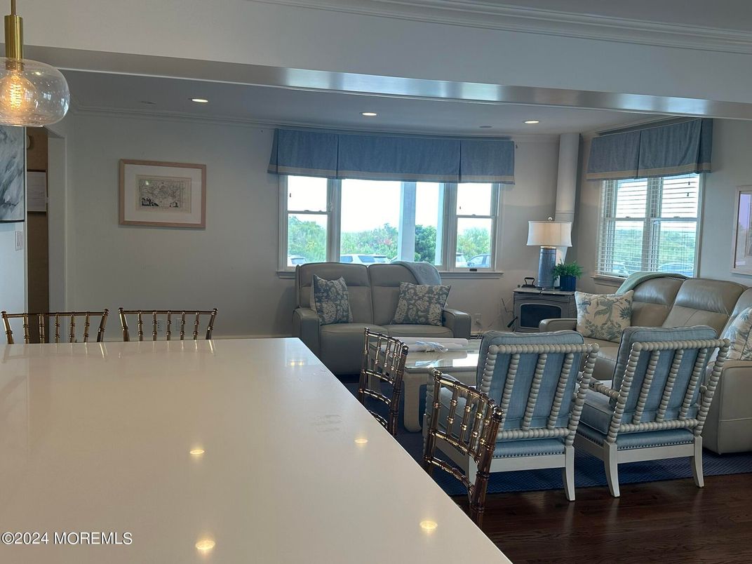 Dining room, Interior, Living room, Recessed Lighting, Wood Texture Flooring