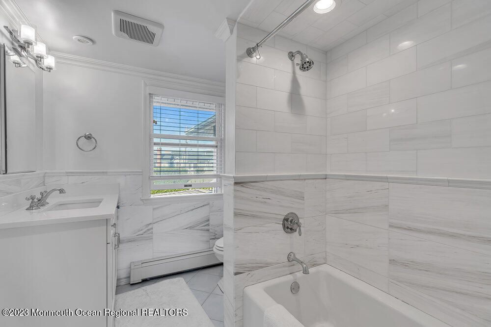 Bathroom, Interior, Marble Walls, Recessed Lighting