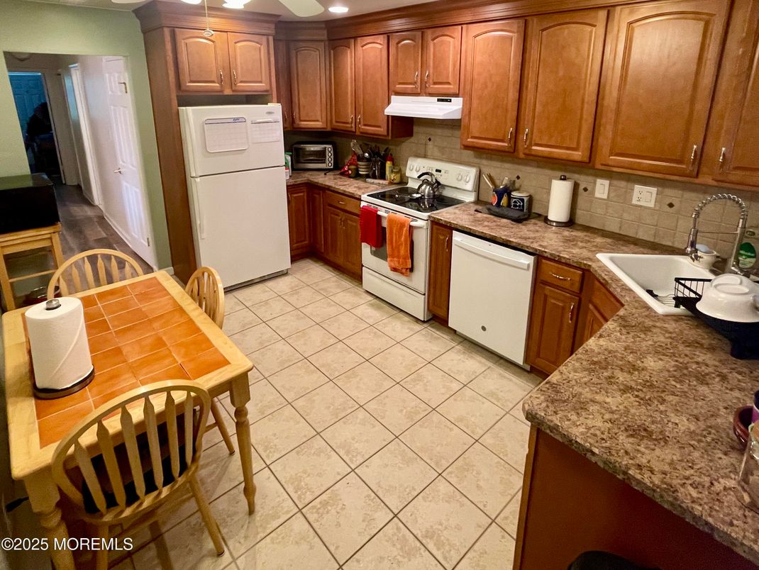 Interior, Kitchen, Recessed Lighting