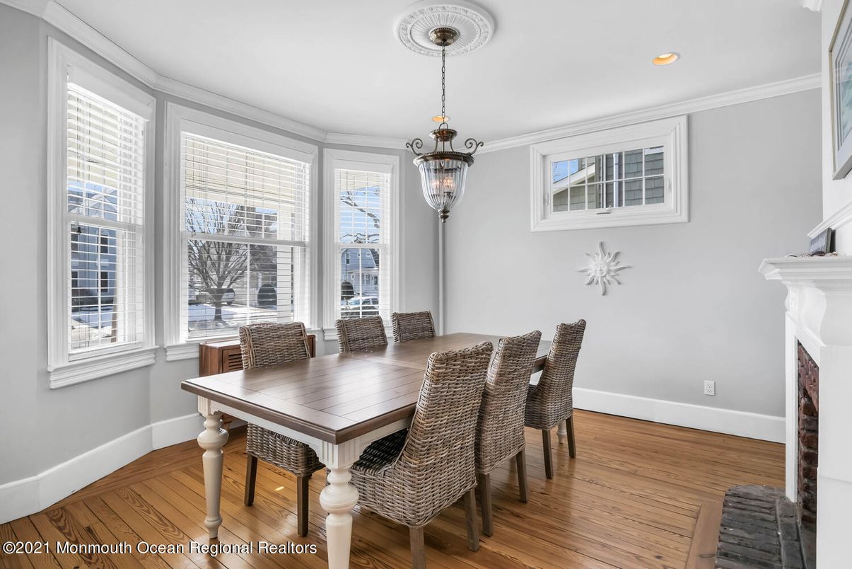 Chandelier, Dining room, Fireplace, Interior, Recessed Lighting, Wood Texture Flooring
