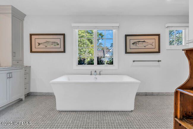 Bathroom, Free Standing Baths, Interior, Recessed Lighting