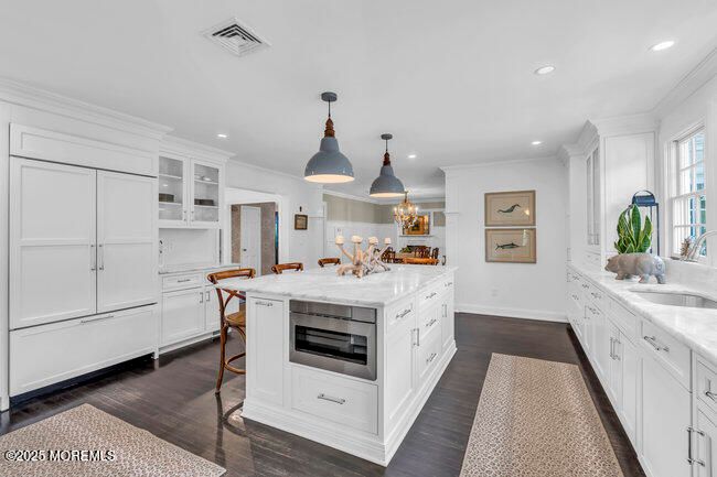Interior, Kitchen, Pendant Lights, Recessed Lighting, Wood Texture Flooring