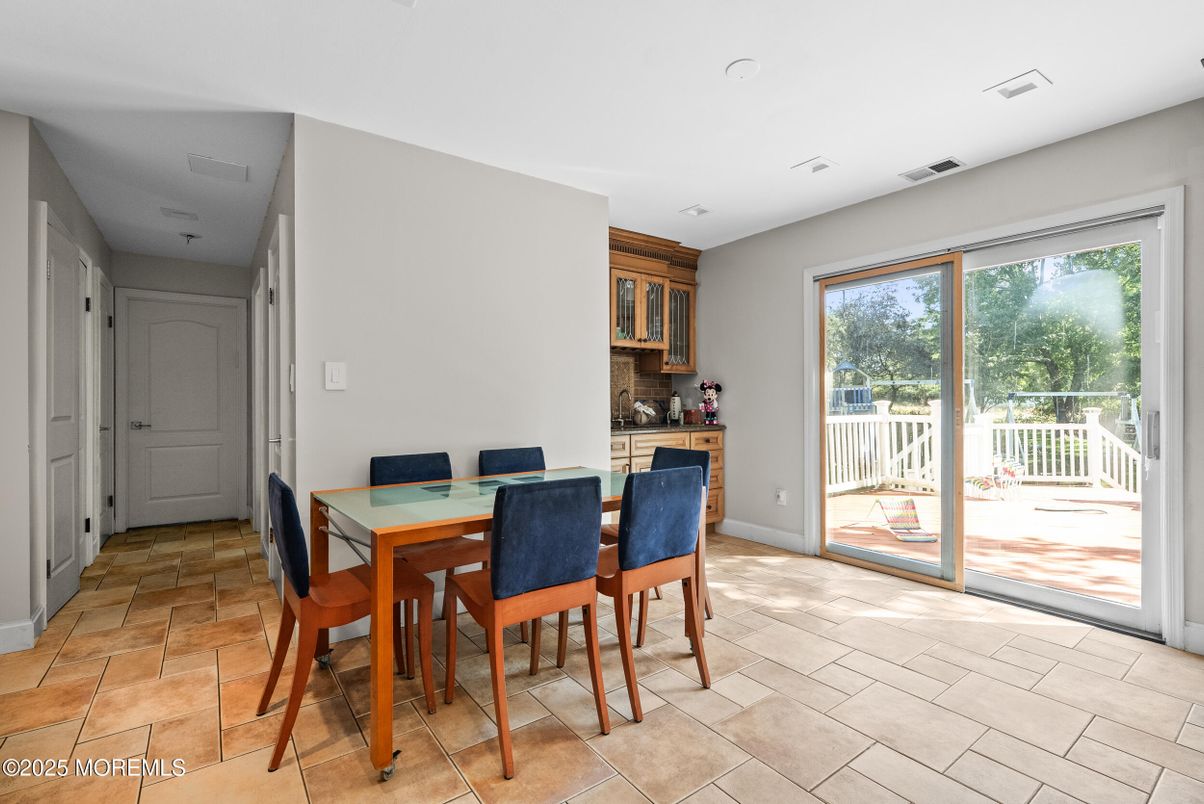 Dining room, Interior, Recessed Lighting
