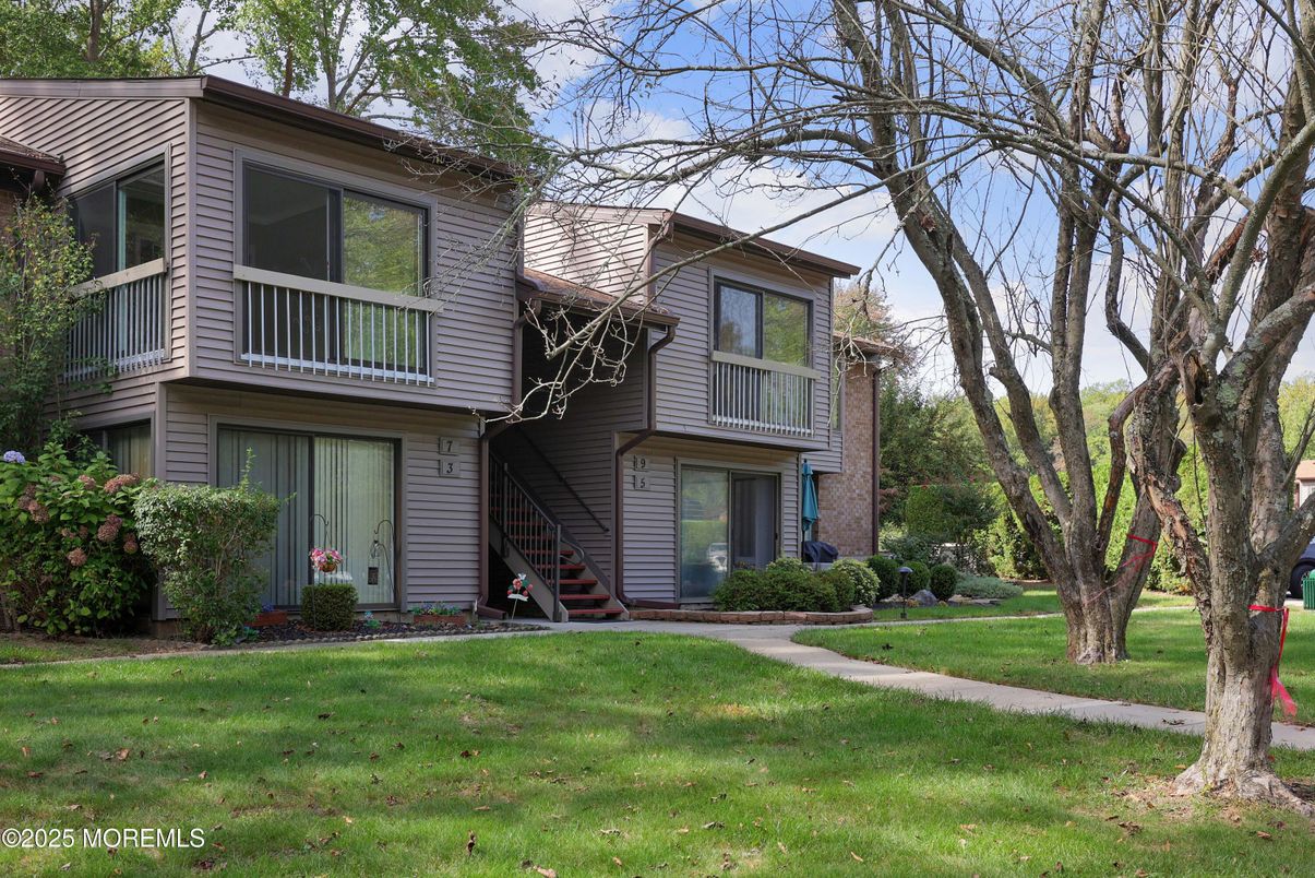 Exterior, Facade, American Foursquare