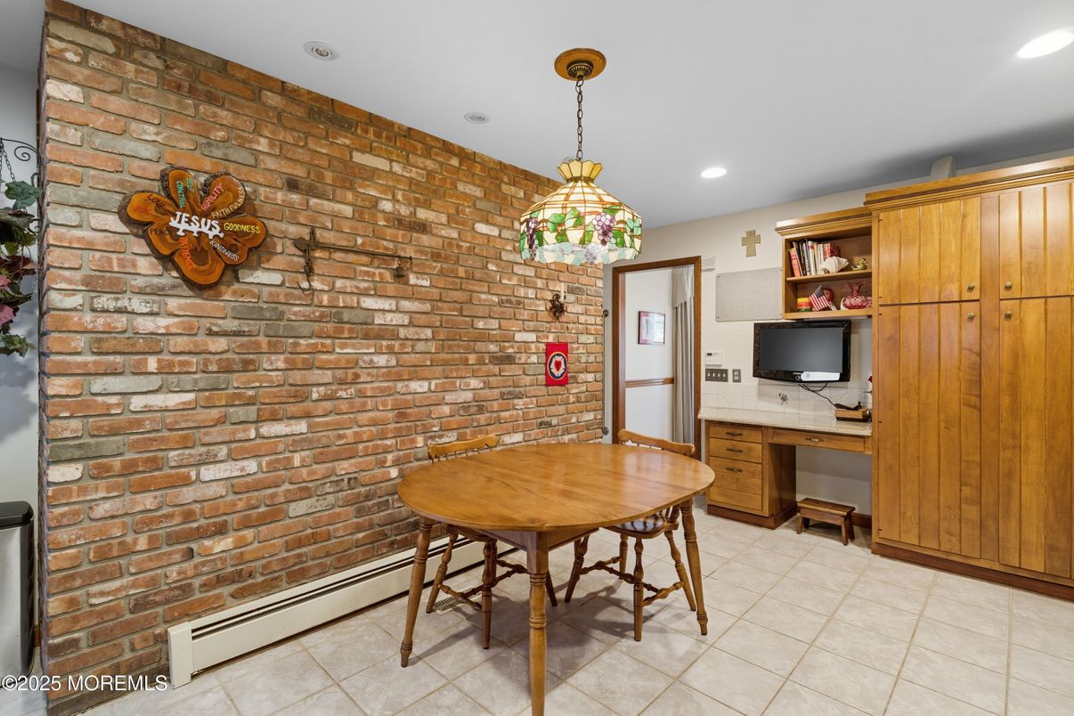 Interior, Pendant Lights, Recessed Lighting, Stone Walls