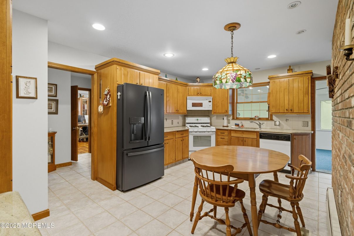 Dining room, Interior, Kitchen, Pendant Lights, Recessed Lighting