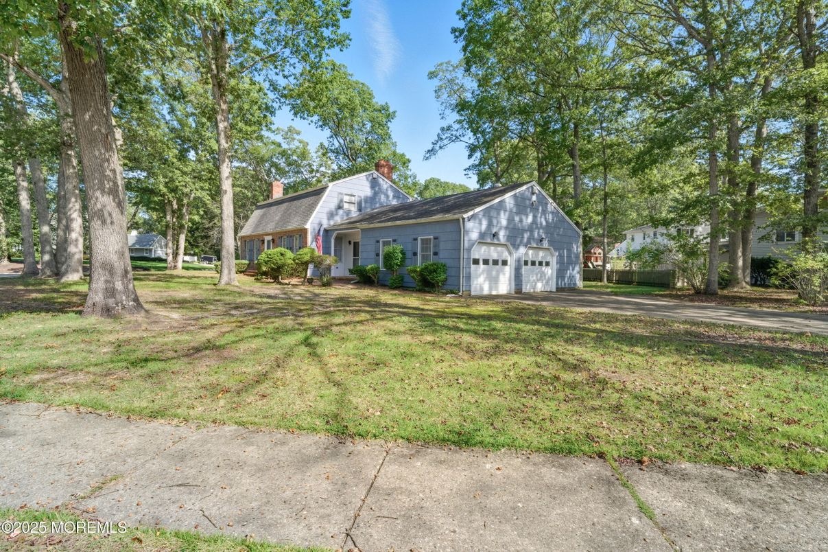 Backyard, Detached Garage, Exterior