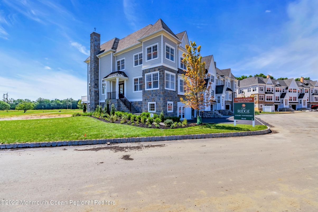 Exterior, Facade, Queen Anne Victorian