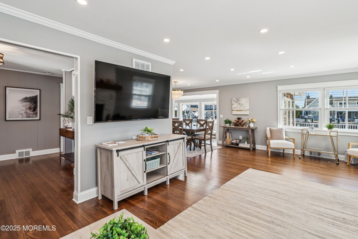Dining room, Interior, Recessed Lighting, Wood Texture Flooring
