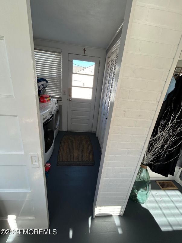 Interior, Stone Walls, Washer