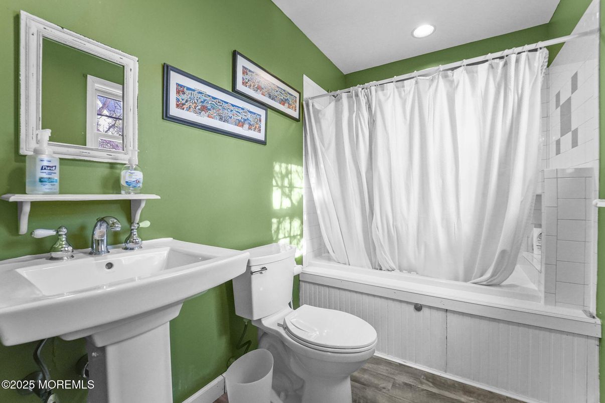 Bathroom, Interior, Recessed Lighting, Wood Texture Flooring