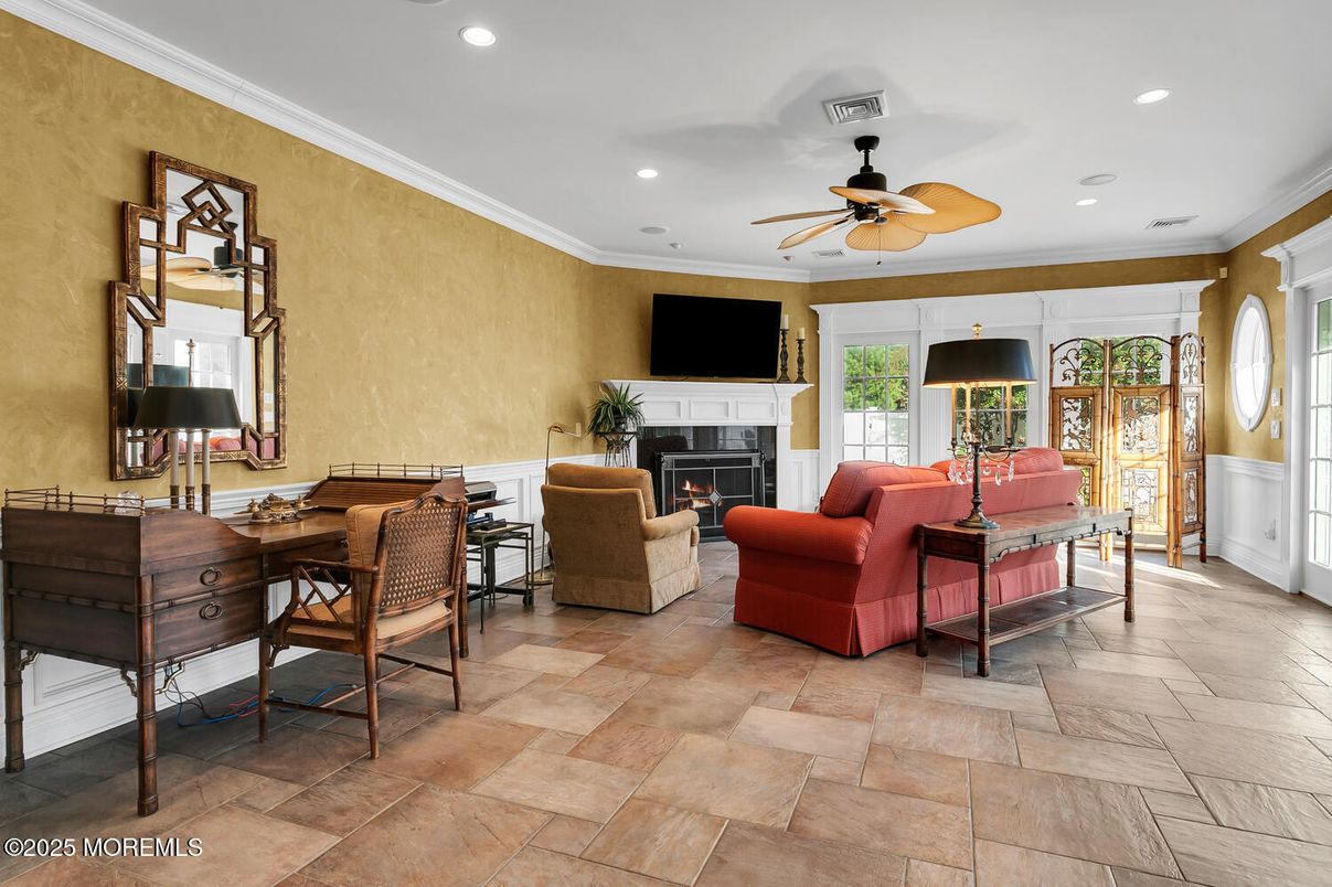 Fireplace, Interior, Living room, Recessed Lighting