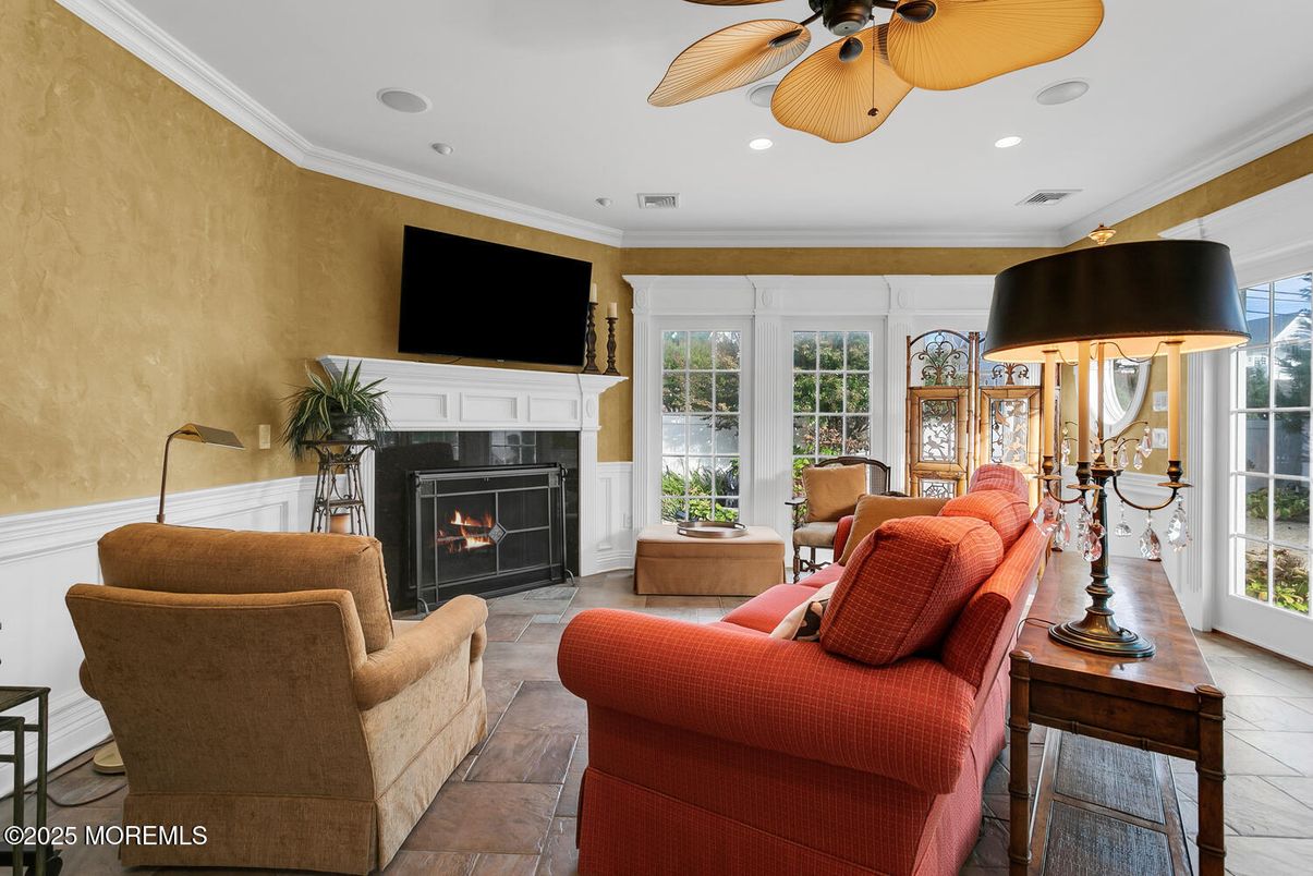 Fireplace, Interior, Living room, Recessed Lighting