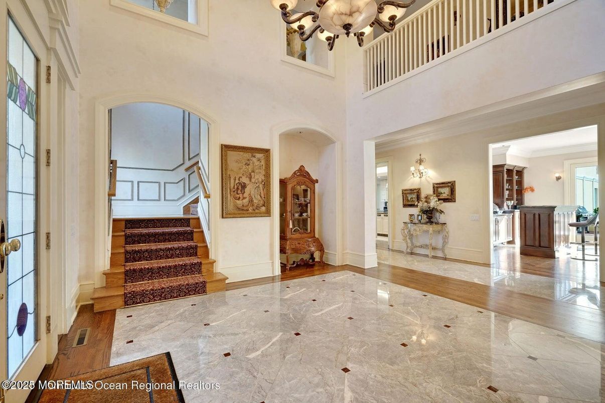 Chandelier, Interior, Wood Texture Flooring