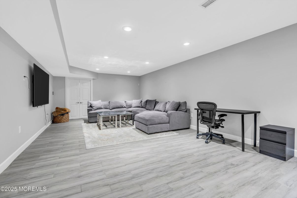 Home Office, Interior, Living room, Recessed Lighting, Wood Texture Flooring